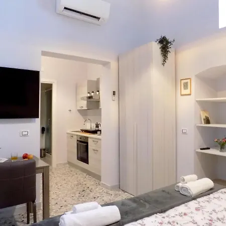 Treehouse Apartment Bari Exterior photo