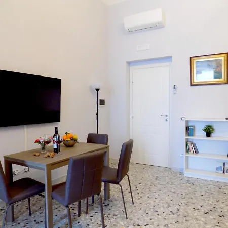 Treehouse Apartment Bari Exterior photo